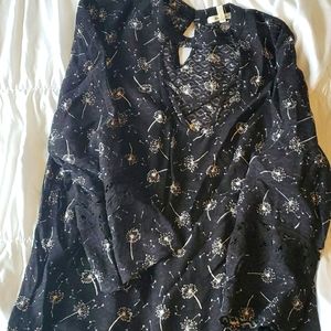 3/4 blouse with criss cross front design